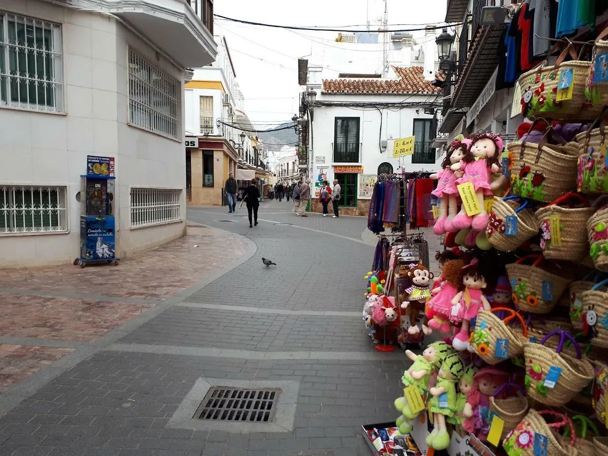 Calle Antonio Millon Nerja Apartment